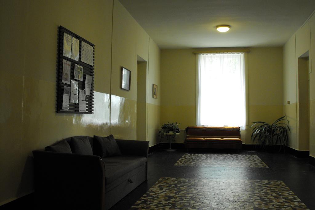 Mogyorodi Hostel Budapest Habitación foto