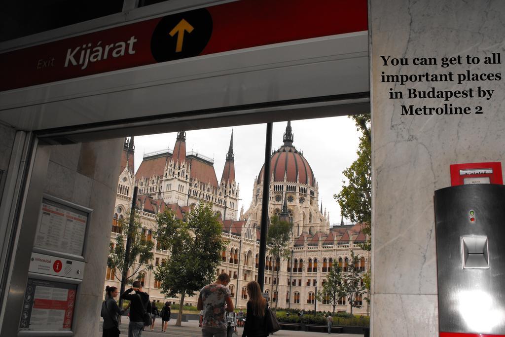 Mogyorodi Hostel Budapest Exterior foto